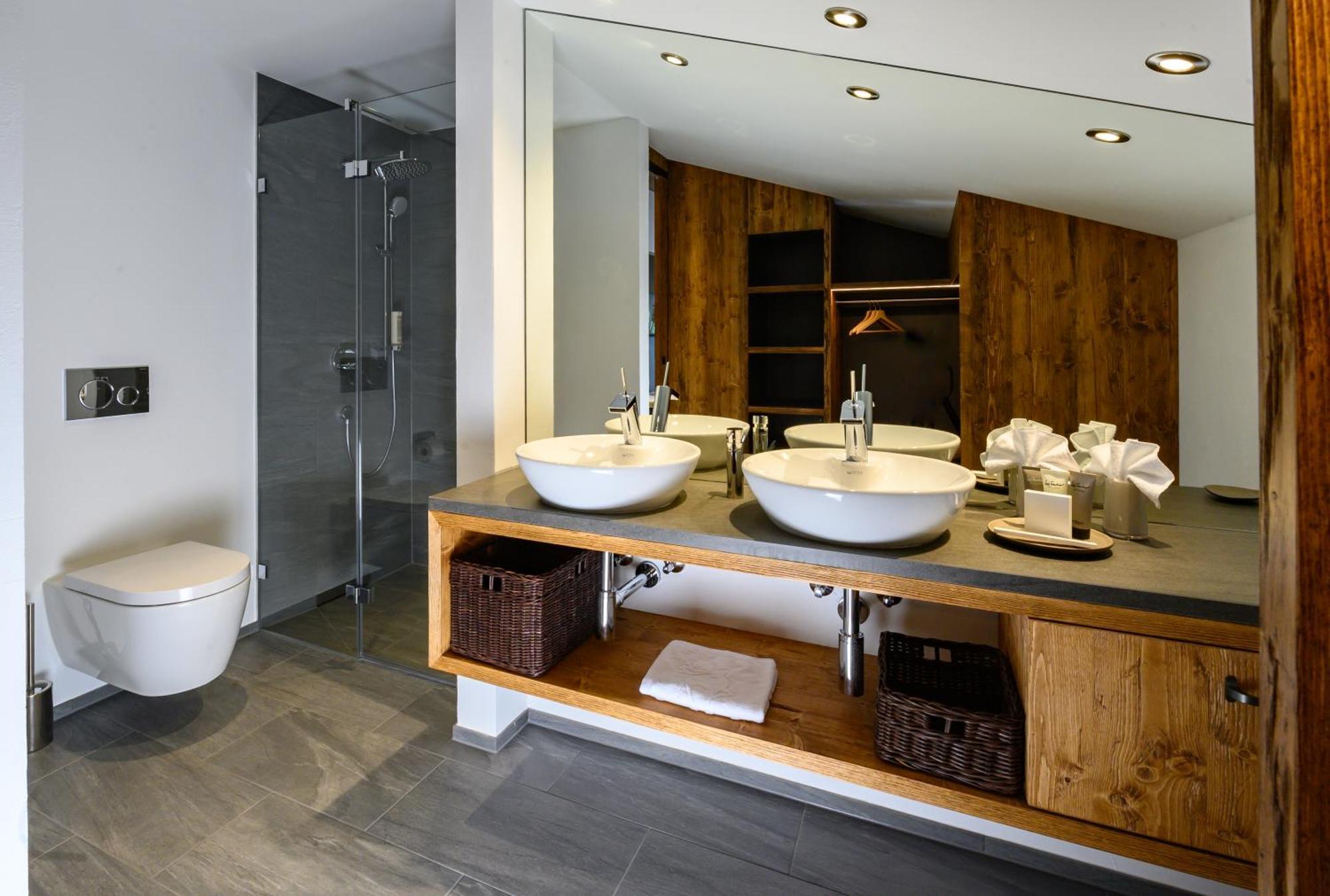 La Val Hotel & Spa Брайль-Бригельс Экстерьер фото